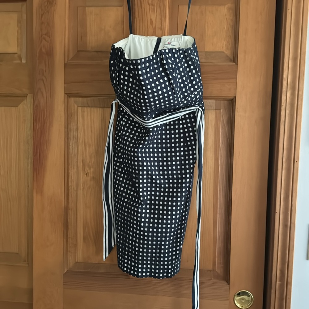 Vineyard Vines size 8 strapless dress